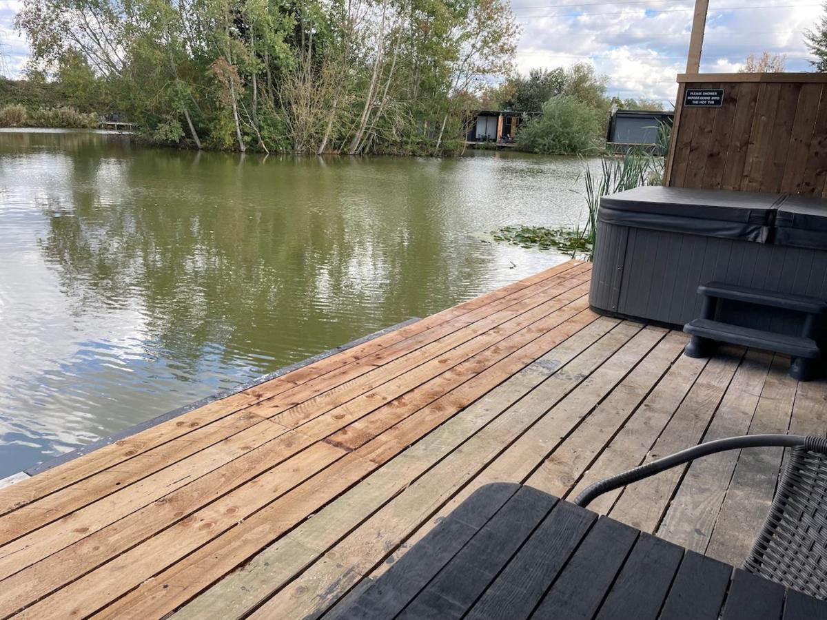 Thewaterfrontlodges Bedworth Exterior foto